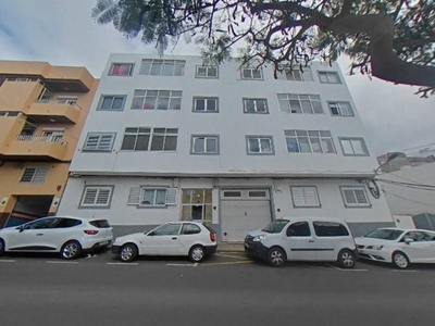 Venta Piso Santa María de Guía de Gran Canaria. Piso de tres habitaciones en Calle DoÑa Consuelo La Maestra 14. Tercera planta