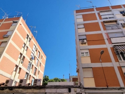 Venta Piso Sevilla. Piso de tres habitaciones Segunda planta