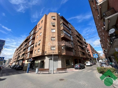 Venta Piso Talavera de la Reina. Piso de tres habitaciones Primera planta plaza de aparcamiento con terraza calefacción central