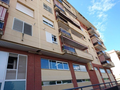 Venta Piso Tarragona. Piso de cuatro habitaciones Primera planta con terraza