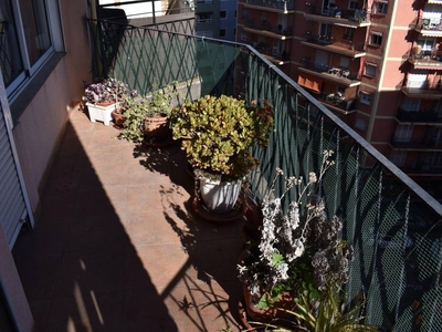 Venta Piso Tarragona. Piso de cuatro habitaciones Séptima planta con terraza