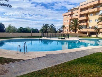 Venta Piso Torremolinos. Piso de tres habitaciones Con terraza