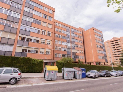 Venta Piso Valladolid. Piso de cuatro habitaciones Plaza de aparcamiento calefacción individual