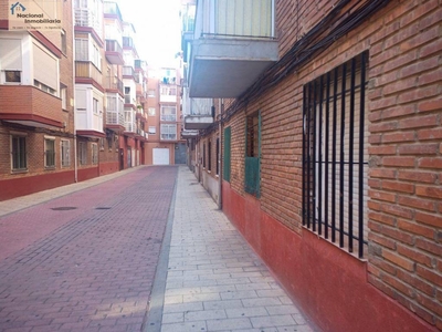 Venta Piso Valladolid. Piso de tres habitaciones en Azorin.
