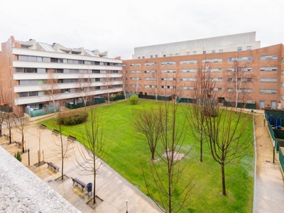 Venta Piso Valle de Egüés - Eguesibar. Piso de tres habitaciones en Avenida Union Europea 1. Buen estado tercera planta con terraza