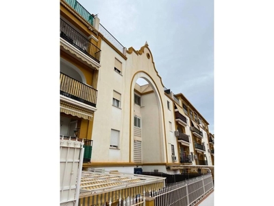 Venta Piso Vélez-Málaga. Piso de dos habitaciones en Calle PINTOR CIPRIANO MALDONADO. Buen estado primera planta con balcón