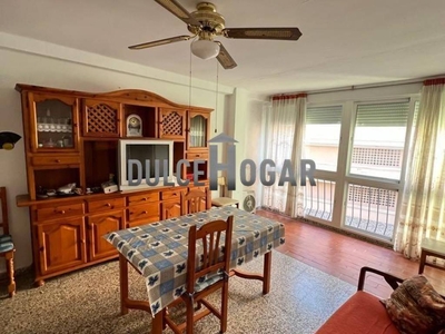 Venta Piso Vélez-Málaga. Piso de tres habitaciones en Antonio Machado. Cuarta planta