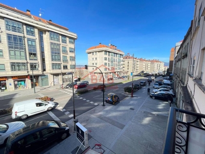 Venta Piso Vigo. Piso de tres habitaciones A reformar con terraza