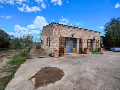 Casa rústica con 221 m2 y parcela 7.281 m2 entre Manacor y Felanitx