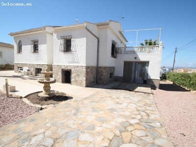 DETACHED VILLA IN LA SIESTA - TORREVIEJA