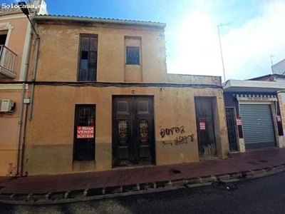 Se vende casa para reformar en Corbera