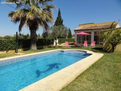 villa en Venta en Oliva