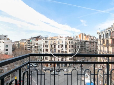 Alquiler piso amplio y luminoso apartamento en el corazón en Barcelona