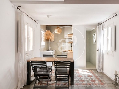 Alquiler piso reformado en alquiler de 2 habitaciones en calle valencia en Barcelona
