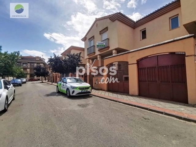 Casa adosada en venta en Calle del Girasol