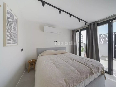 Casa con 5 habitaciones con piscina, calefacción, aire acondicionado, vistas al mar y vistas a la montaña en Marbella