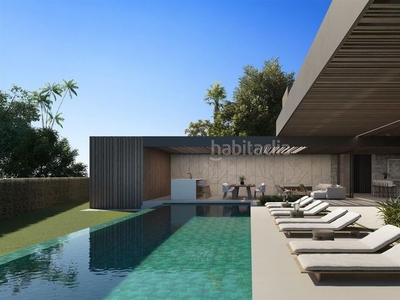 Casa fantástica villa creada con atención al detalle y hermosos elementos naturales en parcelas del golf, en Marbella