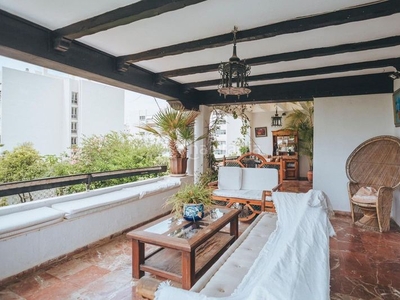 Casa villa de 577m2 en el corazón , gran oportunidad por su localización, metros cuadrados y precio. en Marbella