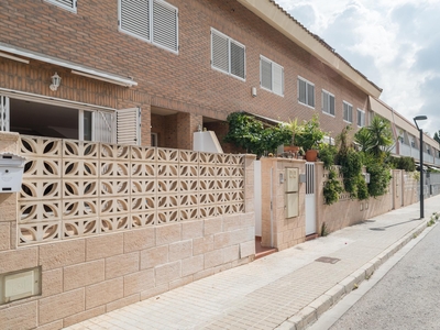 Chalet adosado en venta, Xirivella, Valencia/València