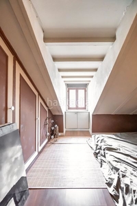 Dúplex piso en venta en calle de echegaray en Cortes-Huertas Madrid