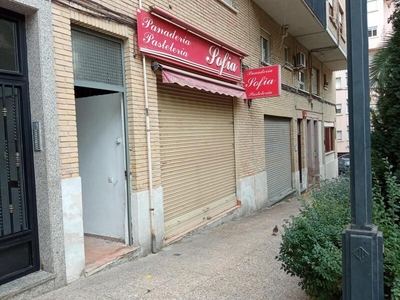 NUEVO PRECIO: Local Comercial de 65m2 en Barrio Santa Rosa por sólo 20.000€ Venta Barri Santa Rosa