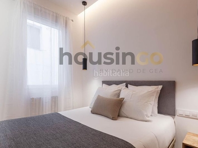 Piso , con 102 m2, 3 habitaciones y 3 baños, trastero, amueblado, aire acondicionado y calefacción individual gas natural. en Madrid