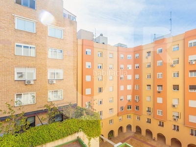 Piso con 3 habitaciones con ascensor en Castellana Madrid