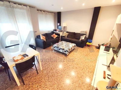 Piso con 3 habitaciones con ascensor, piscina y calefacción en Carcaixent