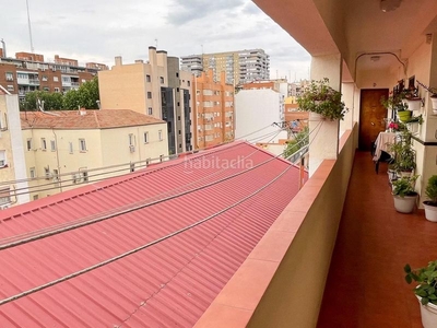 Piso con parking, calefacción y aire acondicionado en Madrid