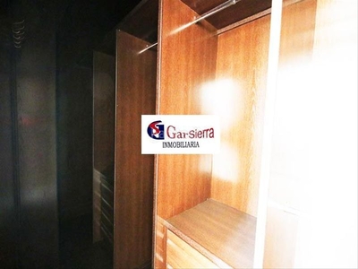 Piso en calle de orense 18 piso con ascensor y calefacción en Madrid