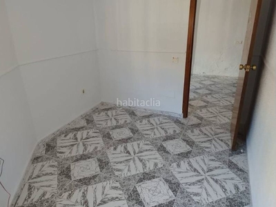 Piso en calle frigiliana se vende piso en las delicias con 2 dormitorios en Málaga