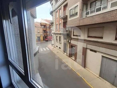 Venta Piso La Bañeza. Piso de dos habitaciones Buen estado primera planta