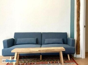 Apartamento de 2 dormitorios en alquiler en Lavapiés, Madrid