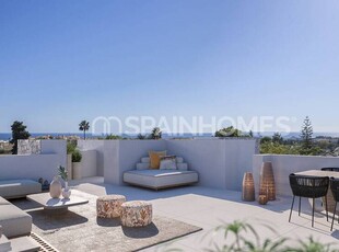 Casas De 5 Dormitorios Con Vistas Al Mar Y a La Ciudad en Marbella