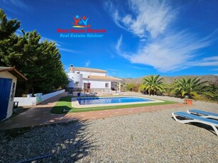 Chalet en venta en Albanchez, Almería