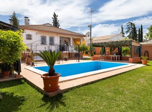 Chalet en venta en Churriana de la Vega, Granada