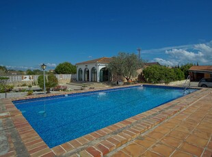 Chalet en venta en Oliva Nova, Oliva, Valencia