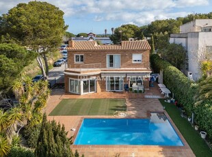 Chalet en venta en Palamós, Girona