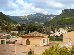 Chalet en venta en Puigpunyent, Mallorca