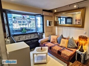 Elegante apartamento de 1 dormitorio en alquiler en Malasaña