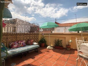 Encantador apartamento de 1 dormitorio con terraza en alquiler en Tetuán