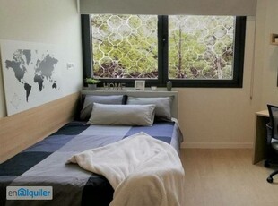 Estudio accesible en la Residencia de Estudiantes en Granada