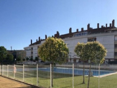 Alquiler de piso en Antigua Estación FFCC - San Agustín de 2 habitaciones con piscina y garaje