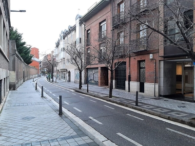 Alquiler de piso en calle Jose Maria Lacort de 1 habitación con muebles y calefacción