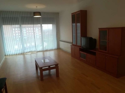 Alquiler de piso en Salburua de 4 habitaciones con garaje y muebles