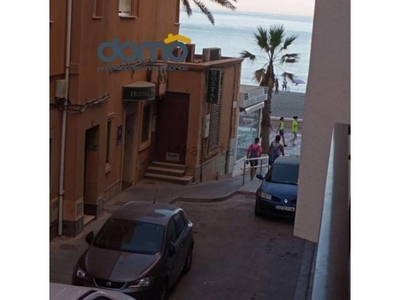 Alquiler Piso en Calle Poeta Fermín Gil. Almería. Buen estado primera planta con balcón