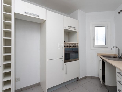 Apartamento excelente piso a la venta en Sant Antoni, en Barcelona