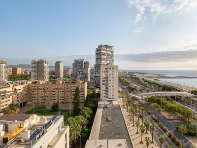 Ático increible y luminosa vivienda en sant martí / diagonal mar en Barcelona