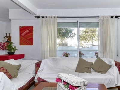 Casa adosada adosado al lado del mar, 4 dormitorios y preciosas vistas en la cala en Mijas