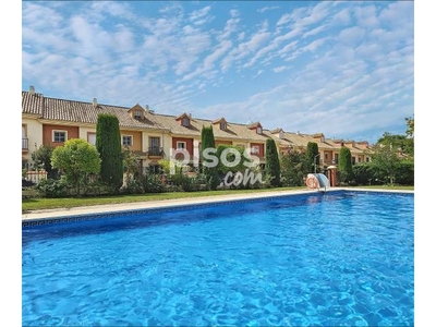 Casa adosada en venta en Avenida de la Virgen del Rocío